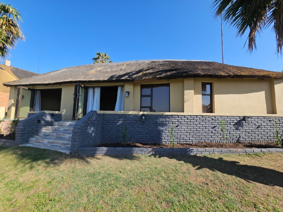 5 Bedroom Property for Sale in Bloemhof North West